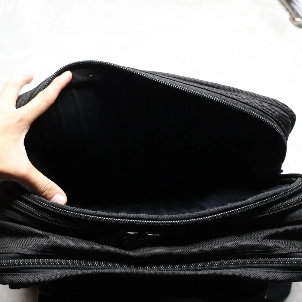 Tumi Laptop Bag Unisex One Size Black Alpha Expandable Ballistic Nylon Messenger
